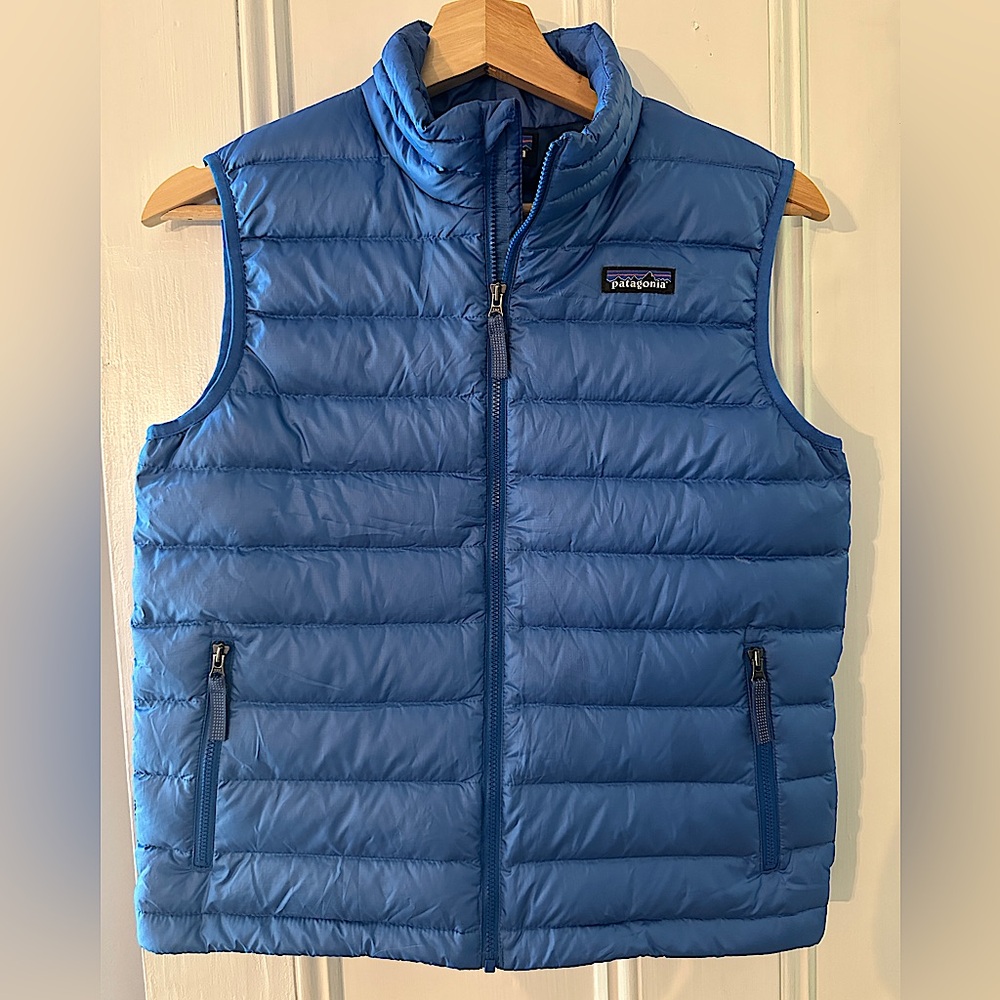 Patagonia boys down sweater vest size 12 blue (large)